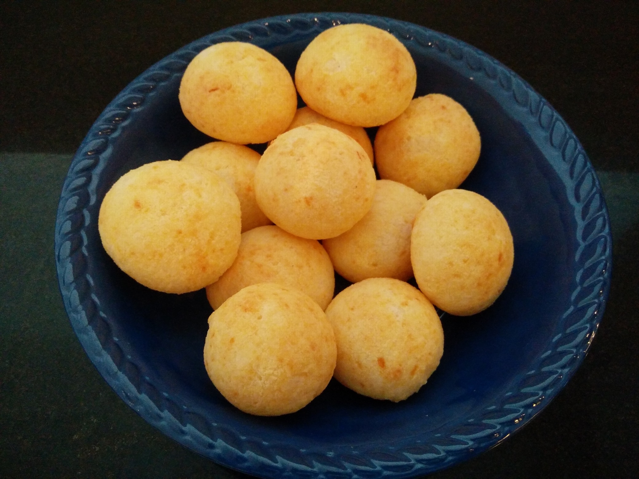 Brazilian Cheese Bread (Pão de Queijo)